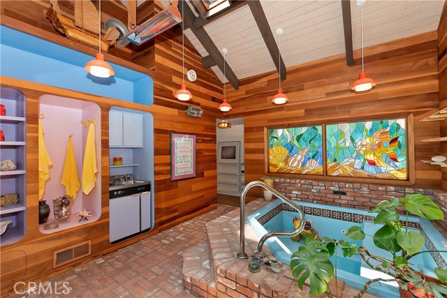 27280 Peninsula Drive, Lake Arrowhead CA: https://media.crmls.org/medias/485a084d-e58a-4709-9c11-617c696298a1.jpg
