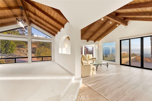 Detail Gallery Image 4 of 50 For 3696 Camino De Las Lomas, Vista,  CA 92084 - 3 Beds | 2/1 Baths