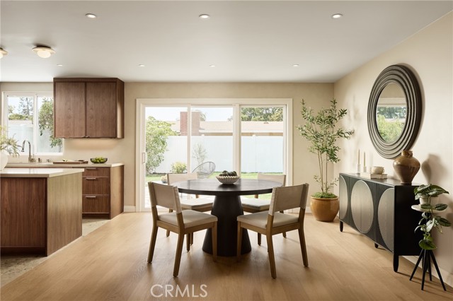Detail Gallery Image 6 of 31 For 2957 Royal Palm Dr, Costa Mesa,  CA 92626 - 3 Beds | 2 Baths