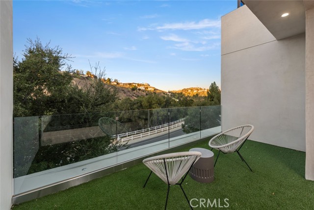 158 Bell Canyon Road, Bell Canyon CA: https://media.crmls.org/medias/485b2179-71d4-4980-b3f7-09a40c663510.jpg