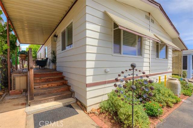 1675 Manzanita Avenue, Chico CA: https://media.crmls.org/medias/485bb76b-df66-480d-ac1b-5c3e161e551a.jpg