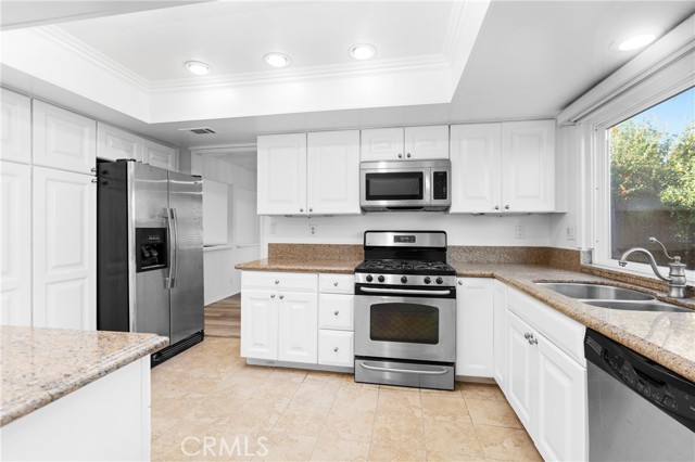 Detail Gallery Image 10 of 26 For 7 Chattanooga, Irvine,  CA 92620 - 4 Beds | 3 Baths