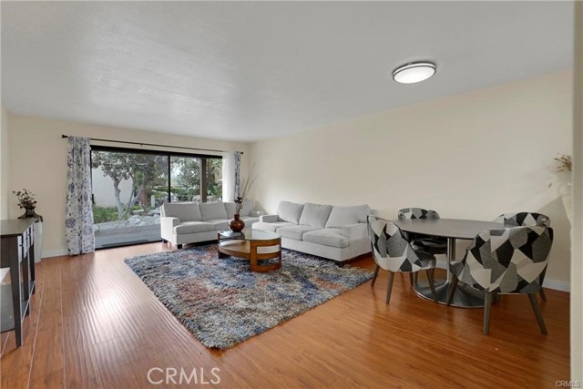 44 Tangelo, Irvine CA: https://media.crmls.org/medias/485d1c9c-134b-4d43-80ee-51efec706fe5.jpg