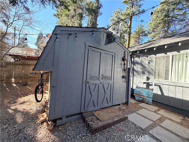 Image 18 of 52 For 926 Kuffel Canyon