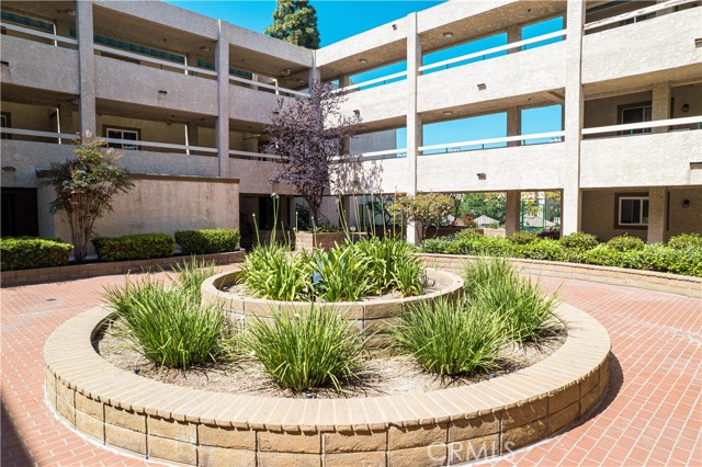 Detail Gallery Image 27 of 36 For 12141 Centralia St #208,  Lakewood,  CA 90715 - 2 Beds | 2 Baths
