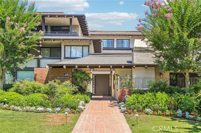 480 S Orange Grove Boulevard, Pasadena CA: https://media.crmls.org/medias/485e87b1-17b3-46b5-aea5-b76c170bef23.jpg