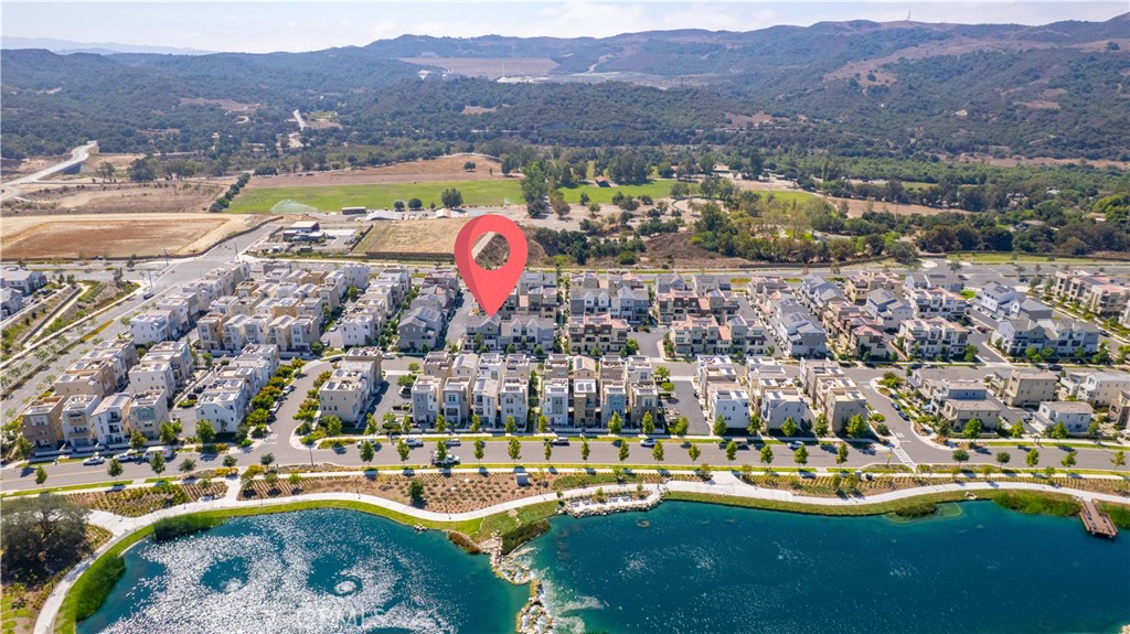 485ecfb1 A2b8 407c B392 C70d3bb9702d