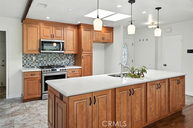 Detail Gallery Image 13 of 46 For 25612 Oakbar Ct, Newhall,  CA 91321 - 4 Beds | 3 Baths
