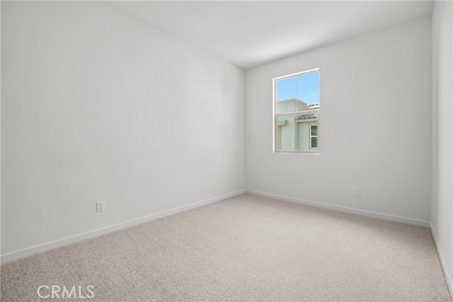 Detail Gallery Image 9 of 31 For 15907 Blue Copper Way, Fontana,  CA 92336 - 4 Beds | 2/1 Baths