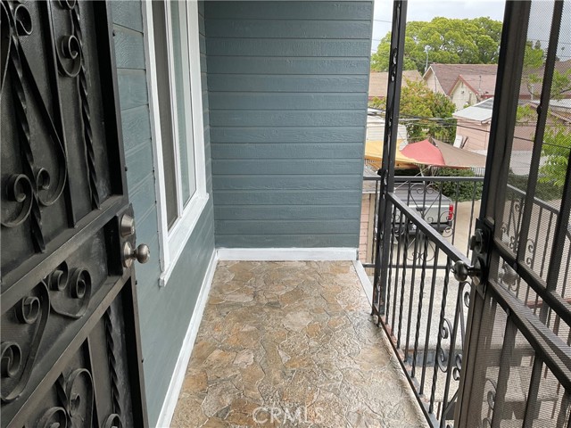 Detail Gallery Image 14 of 26 For 961 W 47th St, Los Angeles,  CA 90037 - – Beds | – Baths