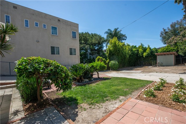 Detail Gallery Image 24 of 28 For 1639 Redcliff #1/2,  Los Angeles,  CA 90026 - 2 Beds | 1 Baths