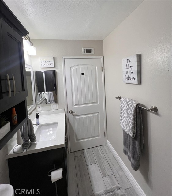 Detail Gallery Image 23 of 48 For 591 N Smoke Tree, Rialto,  CA 92376 - 3 Beds | 2 Baths