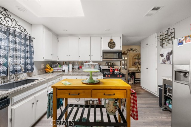571 Shasta Way, Hemet, CA, 92543 571 Shasta Way, Hemet, CA, 92543