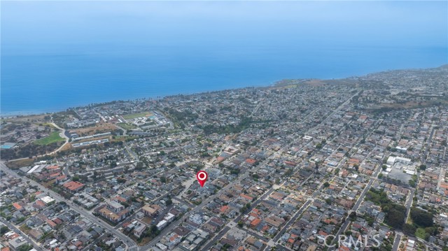 823 W 25th Street, San Pedro CA: https://media.crmls.org/medias/48633d19-1e74-4673-a331-0358063ff258.jpg