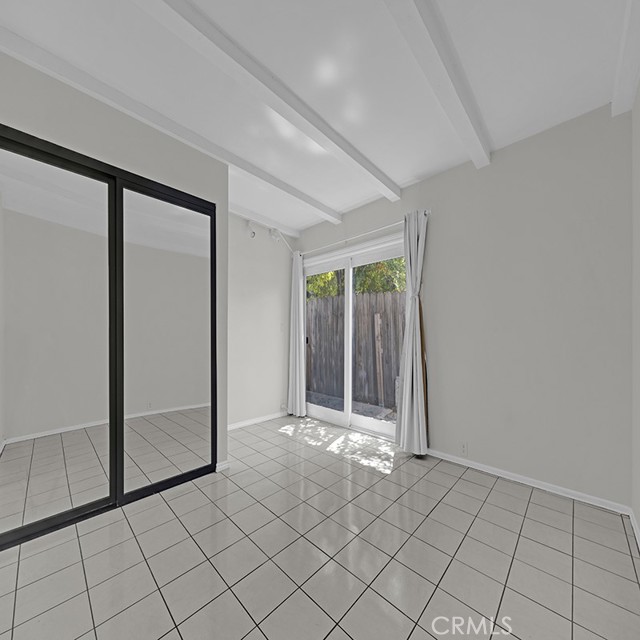 23020 Wrencrest Drive, Calabasas CA: https://media.crmls.org/medias/486349e4-d61d-42ab-92f5-7523108437a1.jpg