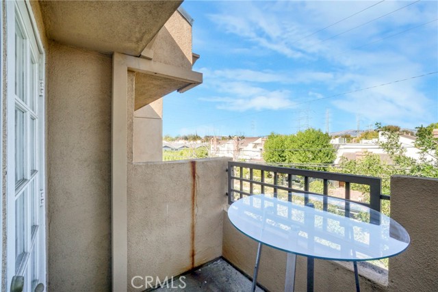 18730 Hatteras Street, Tarzana CA: https://media.crmls.org/medias/48639d39-21d3-47d0-8136-5ff1aa0c0ee2.jpg