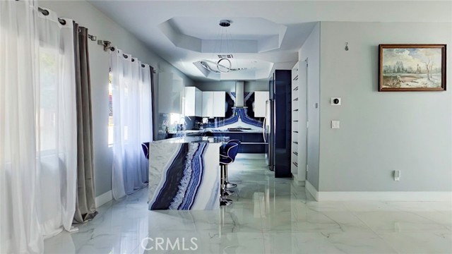 Detail Gallery Image 13 of 45 For 6937 Kian Ct, Van Nuys,  CA 91406 - 4 Beds | 3 Baths