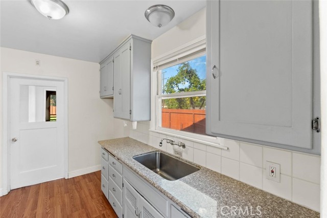 Detail Gallery Image 11 of 28 For 4763 E Washington Ave, Fresno,  CA 93702 - 3 Beds | 1 Baths