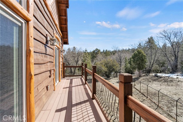 858 Fox Tower Way, Big Bear Lake CA: https://media.crmls.org/medias/48649606-2a2e-4fe7-9e01-43643bf6e6d4.jpg