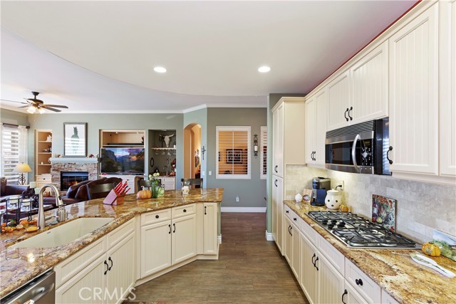 Detail Gallery Image 17 of 57 For 8808 Larkspur Dr, Corona,  CA 92883 - 3 Beds | 3/1 Baths