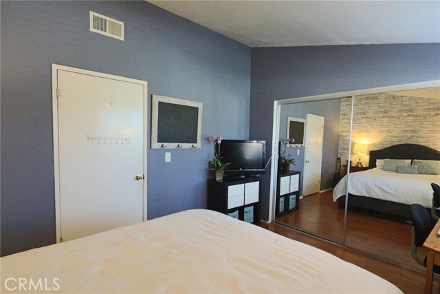 Detail Gallery Image 41 of 71 For 19208 Avenue of the Oaks #J,  Newhall,  CA 91321 - 2 Beds | 1/1 Baths