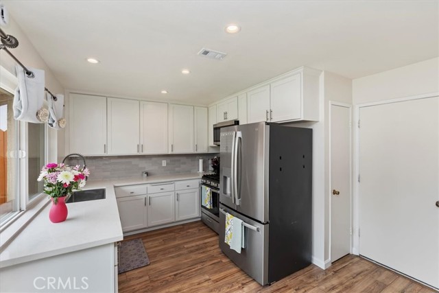 Image 18 of 43 For 22554 Pico Street
