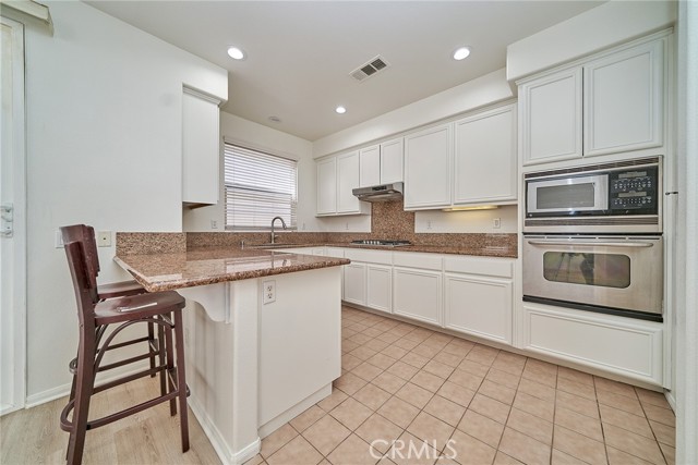 Detail Gallery Image 7 of 61 For 20520 Earl, Torrance,  CA 90503 - 3 Beds | 3 Baths