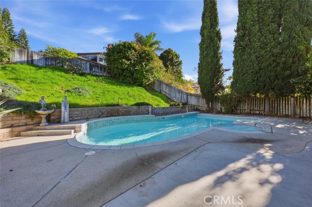 Image 44 of 72 For 6266 Shaker  