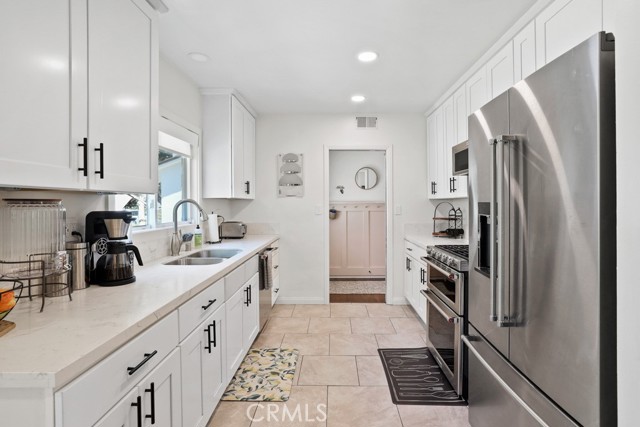 4866d3af 220b 4e09 8fbe 11b8bfb25c43