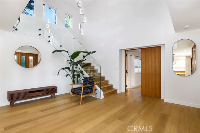 Detail Gallery Image 18 of 47 For 9742 Farralone, Chatsworth,  CA 91311 - 4 Beds | 3/1 Baths