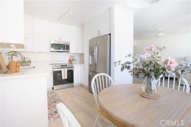 163 Paseo De La Concha, Redondo Beach, California 90277, 2 Bedrooms Bedrooms, ,2 BathroomsBathrooms,Residential,For Sale,Paseo De La Concha,SB25144655