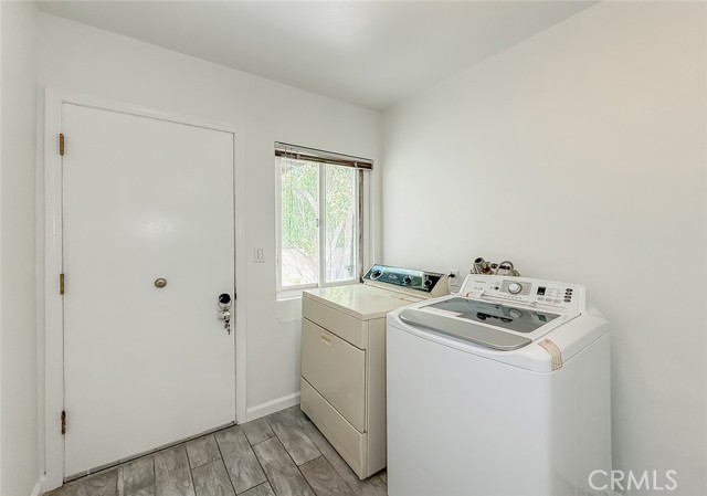 Detail Gallery Image 18 of 39 For 24022 Wildwood Canyon Rd, Newhall,  CA 91321 - 3 Beds | 2 Baths