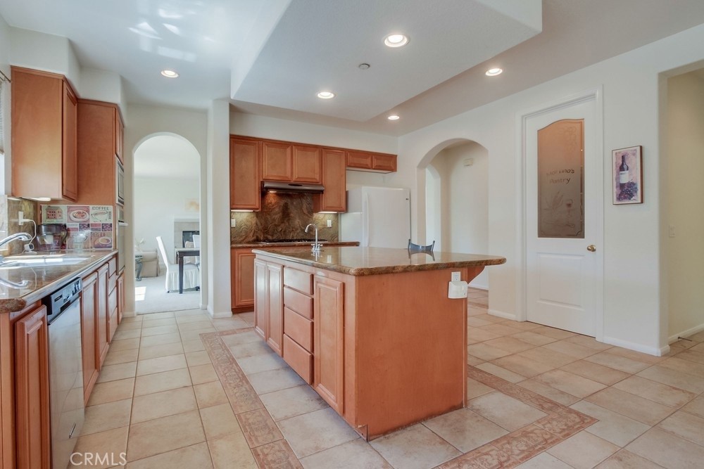 MLS #OC25182167 img 12