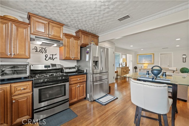 Detail Gallery Image 15 of 43 For 9804 Haas Ave, Los Angeles,  CA 90047 - 3 Beds | 2 Baths