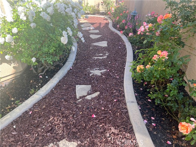 4069 Nancy Circle, Corona CA: https://media.crmls.org/medias/4868107b-3e9b-4948-9ace-7d146356a19f.jpg