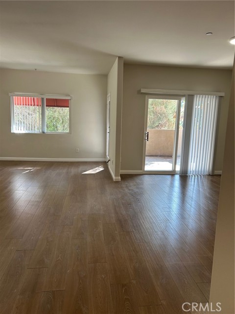 Detail Gallery Image 15 of 19 For 9610 Zelzah #110,  Northridge,  CA 91325 - 3 Beds | 3 Baths