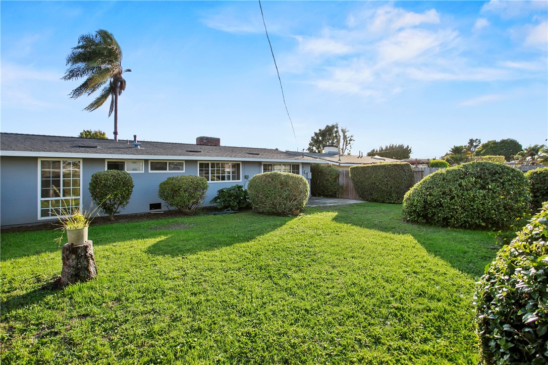 Detail Gallery Image 15 of 20 For 306 Princeton Dr, Costa Mesa,  CA 92626 - 4 Beds | 2 Baths