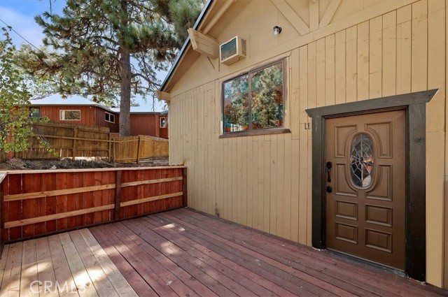 26745 Hopkins Dr, Idyllwild, CA 92549