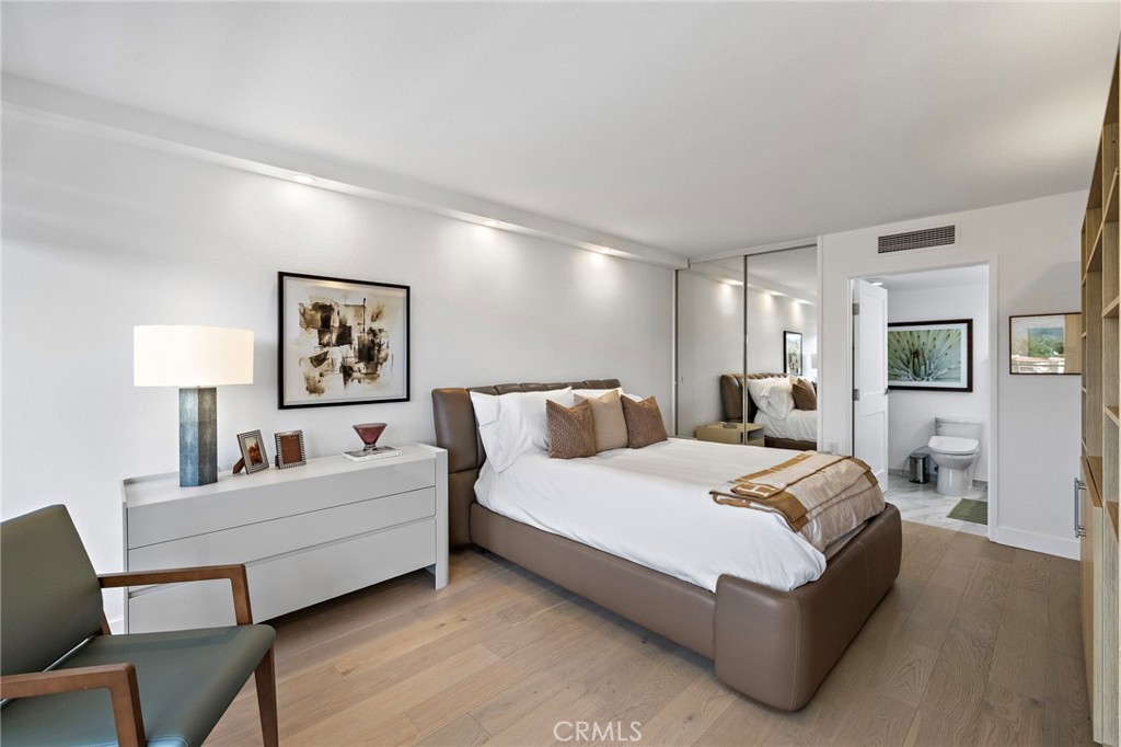 MLS #OC25235861 image #11