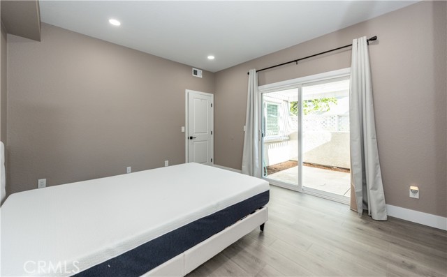 Detail Gallery Image 9 of 27 For 126 Greenmoor #5,  Irvine,  CA 92614 - 2 Beds | 1 Baths