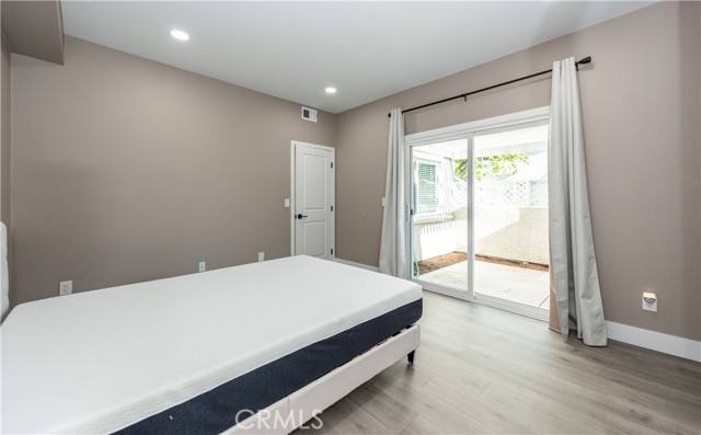 Detail Gallery Image 9 of 27 For 126 Greenmoor #5,  Irvine,  CA 92614 - 2 Beds | 1 Baths