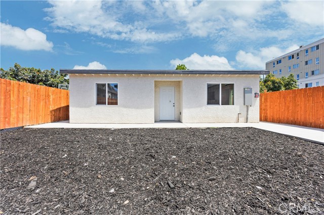 123 W 56th Street, Los Angeles CA: https://media.crmls.org/medias/486a98e0-668e-4c9b-9498-91c55c64d082.jpg