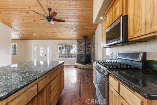 Detail Gallery Image 14 of 40 For 25 Angela Ct, Oroville,  CA 95966 - 3 Beds | 3 Baths