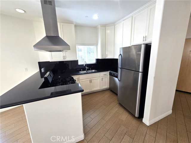 6937 Knowlton Place, Los Angeles CA: https://media.crmls.org/medias/486b9507-8dd7-45ab-80dc-166c61cd21b8.jpg