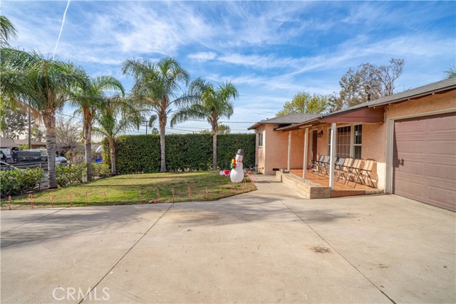 Detail Gallery Image 3 of 55 For 9165 Jeffrey Pl, Jurupa Valley,  CA 92509 - 4 Beds | 2 Baths