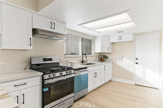 Detail Gallery Image 7 of 33 For 205 N Nicholson Ave, Monterey Park,  CA 91755 - 3 Beds | 2/1 Baths