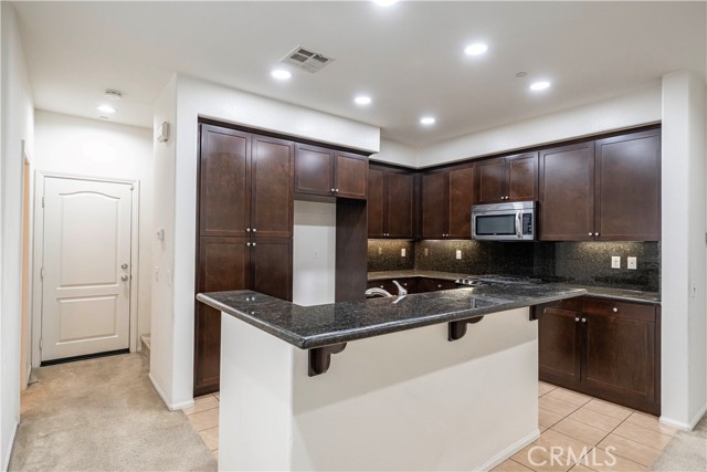 Detail Gallery Image 9 of 47 For 959 N Sunrise Ln a,  Azusa,  CA 91702 - 3 Beds | 2/1 Baths