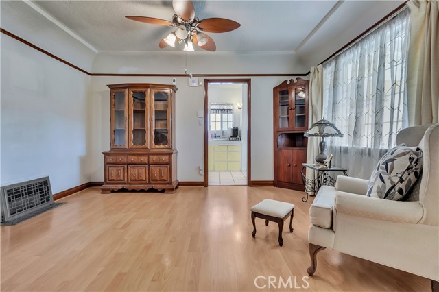 8148 Madison Avenue, South Gate CA: https://media.crmls.org/medias/486ed396-9654-4d10-954a-a3c344e62f75.jpg