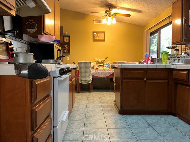 Detail Gallery Image 19 of 29 For 410 Water, Perris,  CA 92571 - 3 Beds | 2 Baths