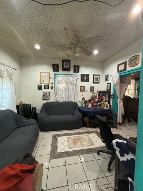 Detail Gallery Image 5 of 16 For 223 E 28th Street, Los Angeles,  CA 90011 - 2 Beds | 1 Baths